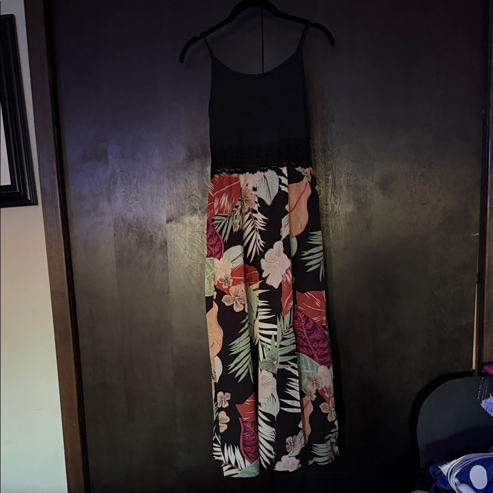 Stylish Black tropical spaghetti straps Maxi Dress